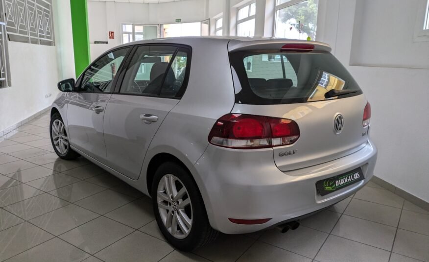 VOLKSWAGEN Golf ADVANCE 1.4 TSI