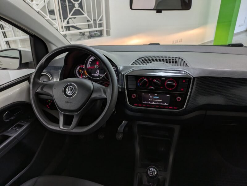 VOLKSWAGEN UP 1.0