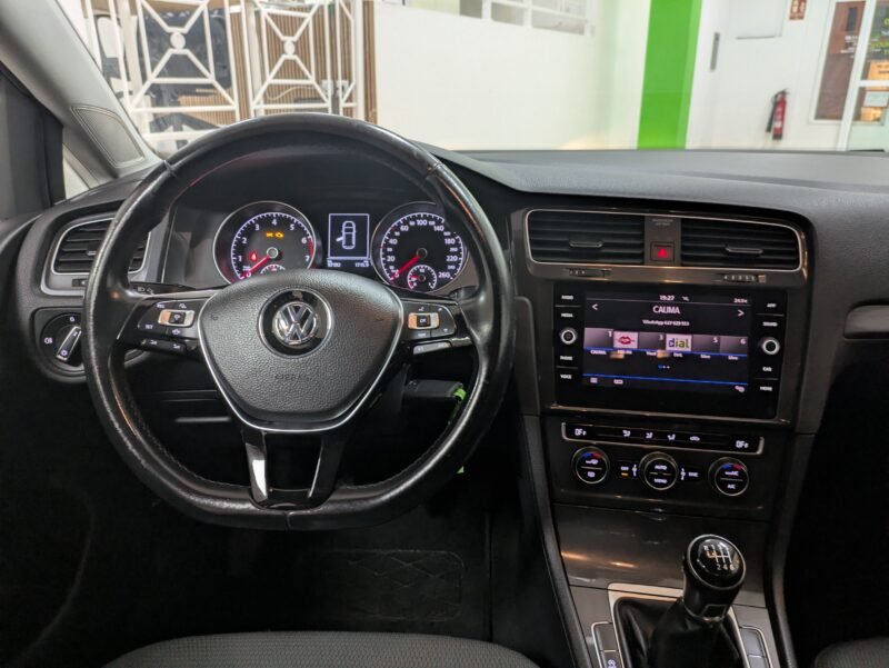 VOLKSWAGEN Golf BUSINESS 5.P