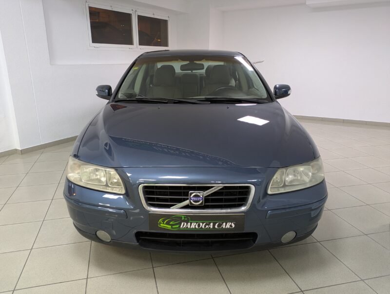 VOLVO S60 MOMENTUM 2.4 C.C
