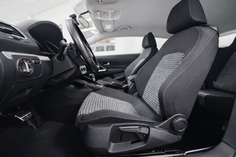 VOLKSWAGEN SCIROCCO 2.0 TDI R-LINE