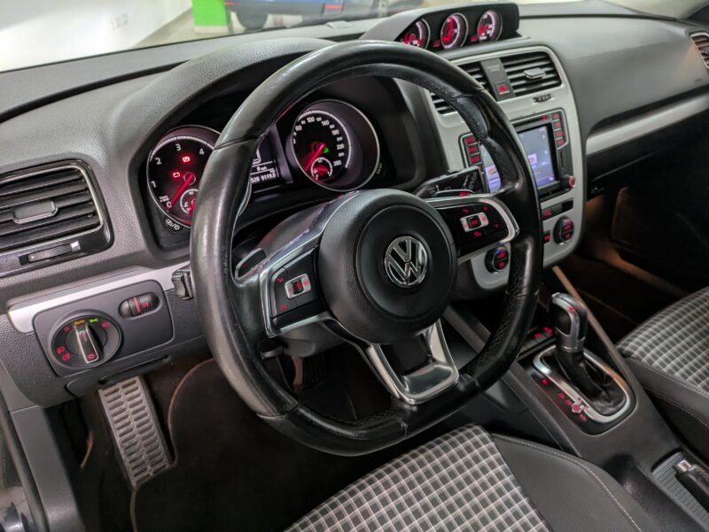 VOLKSWAGEN SCIROCCO 2.0 TDI R-LINE