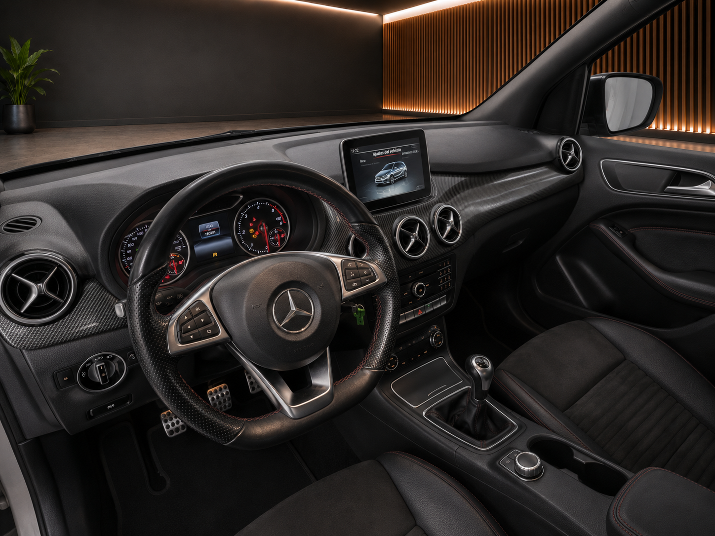 MERCEDES-BENZ CLASE B 180 AMG LINE