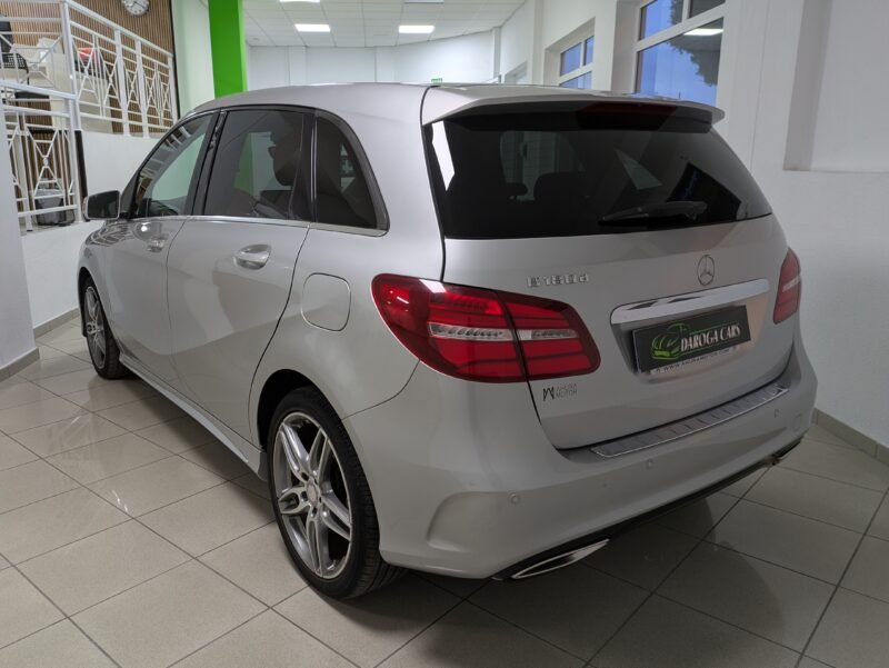 MERCEDES-BENZ CLASE B 180 AMG LINE