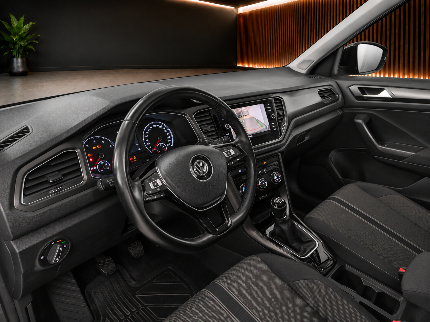 VOLKSWAGEN ADVANCE STYLE 1.5
