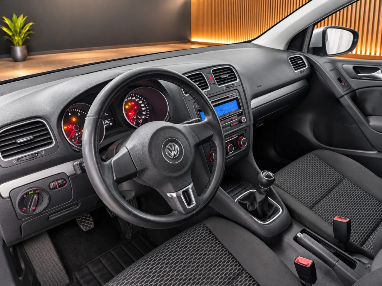VOLKSWAGEN GOLF 1.4 ADVANCE