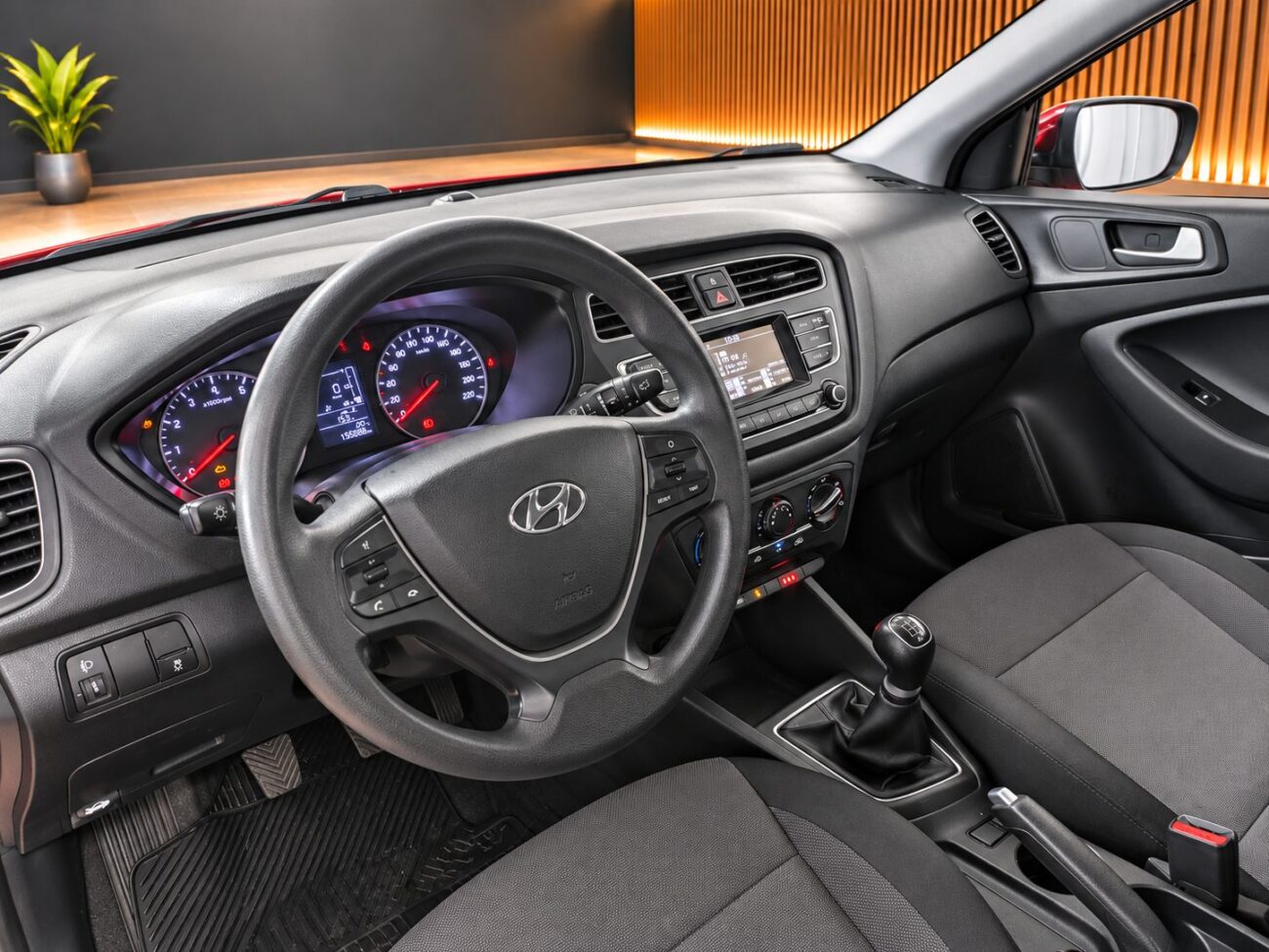 HYUNDAI i20 1.2 MPI ESSENCE