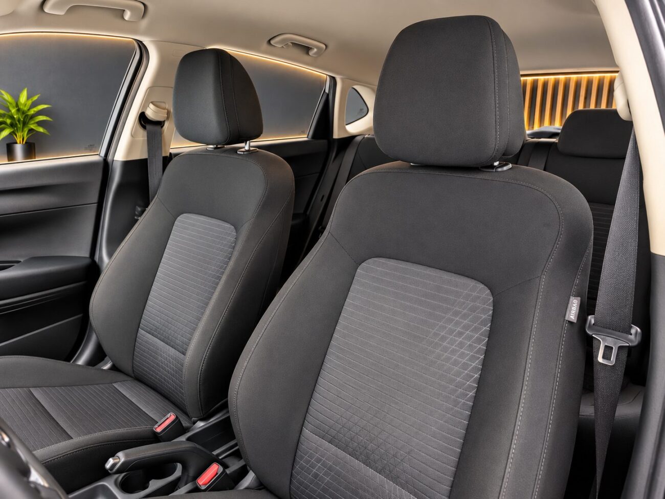 HYUNDAI i20 ESSENSE